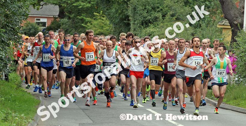 Start of the Tynedale Jelly 10 mile Road Race. Photo: David T. Hewitson/Sports for All Pics